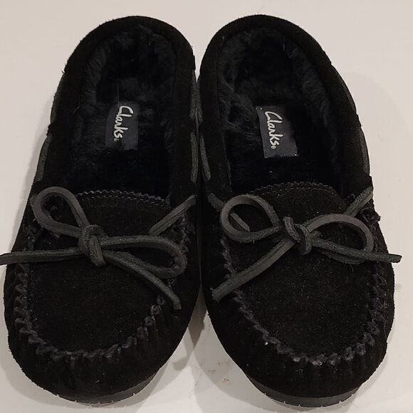 Clark's Black Leather Suede Faux Fur Lined Moccasin Shoe Size 6M - Picture 2 of 8